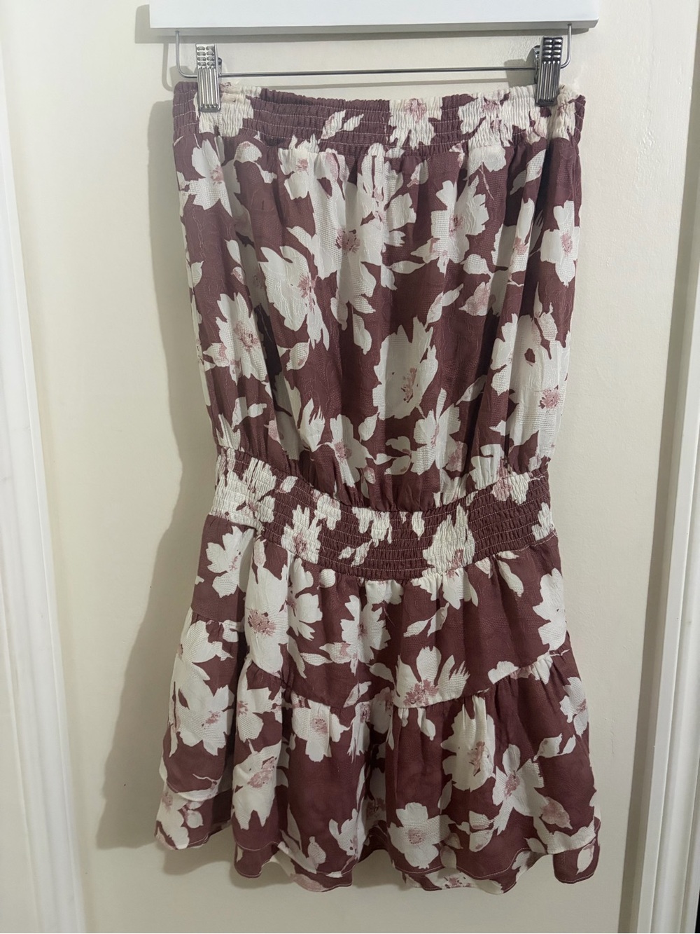 Mustard Seed Strapless Floral Dress in Mauve and White